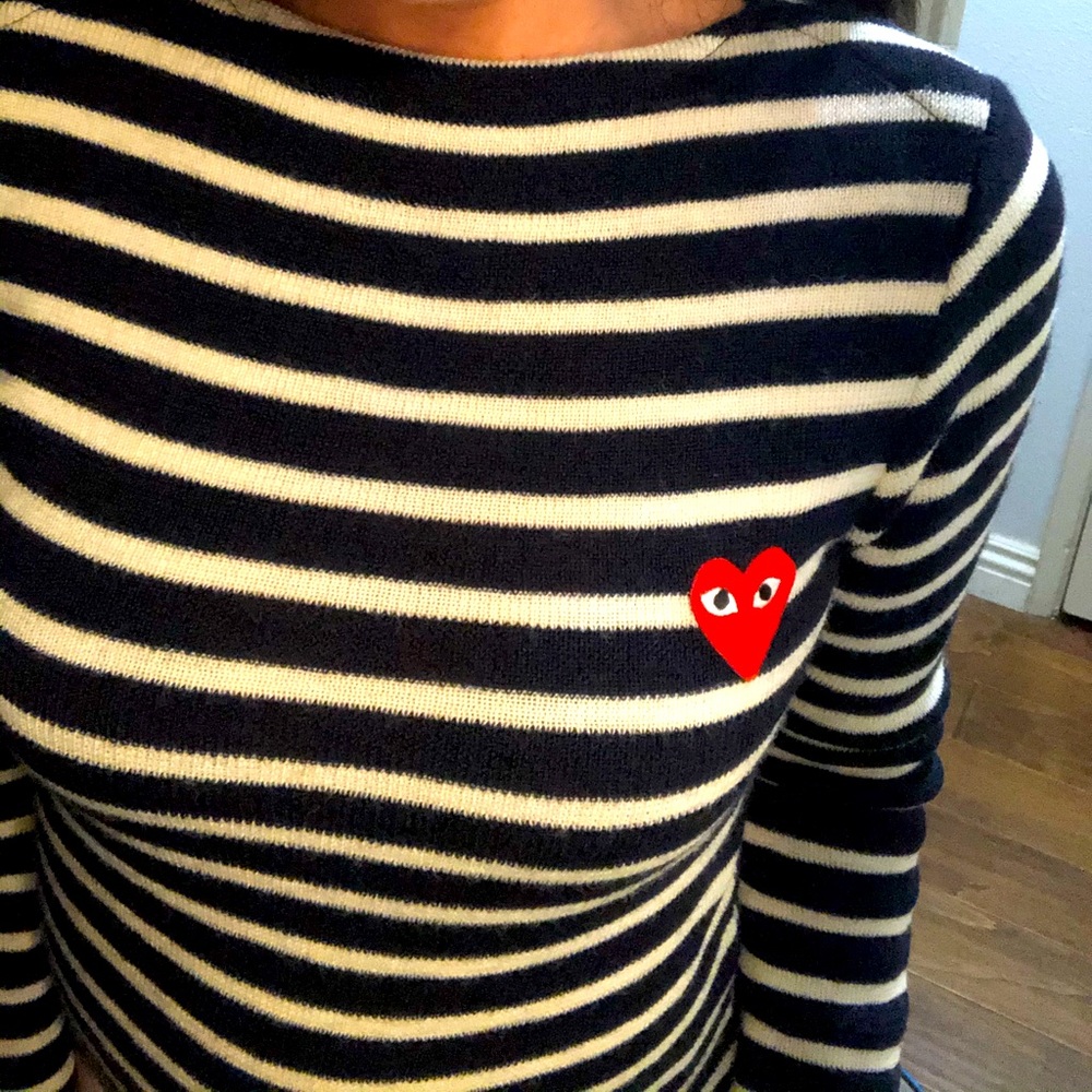 Comme Des Garçons Play
striped sweatshirt